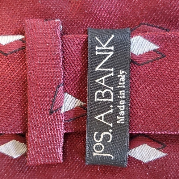 Jos A Bank MENS Burgundy /Silver Diamond Tie - Picture 2 of 4